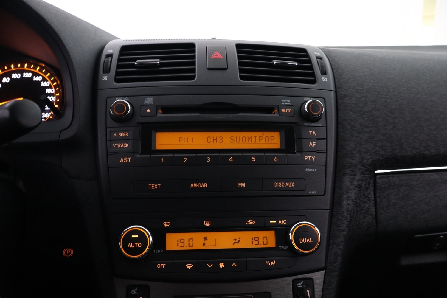 Toyota Avensis vaihtoauto
