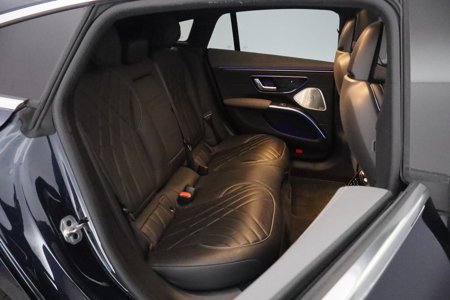 Mercedes-Benz EQS vaihtoauto