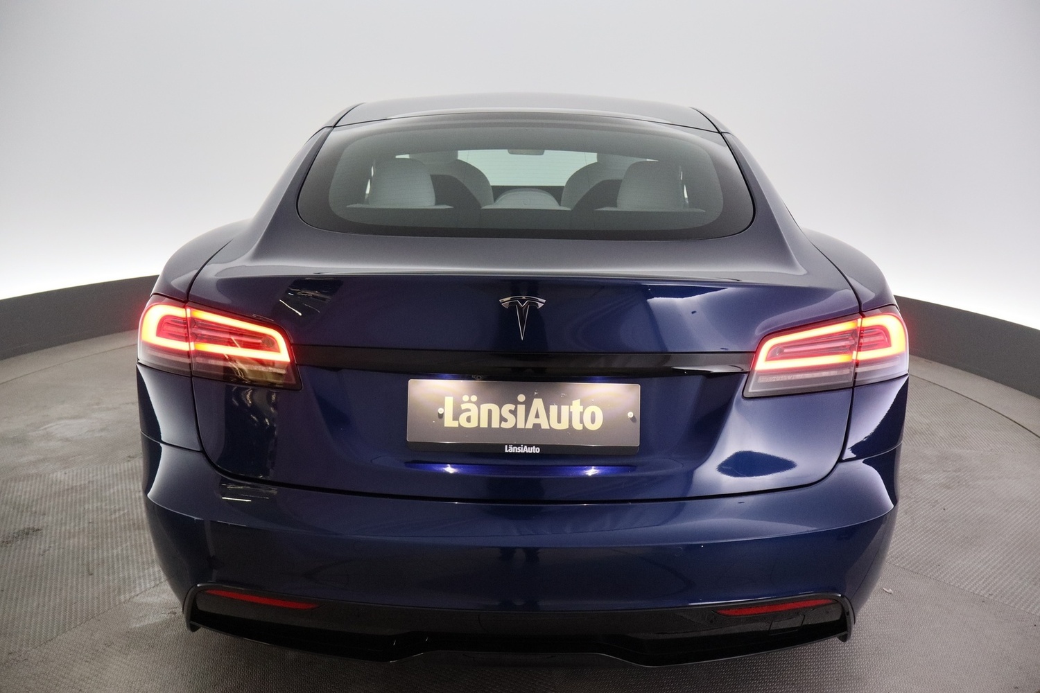 Tesla Model S vaihtoauto