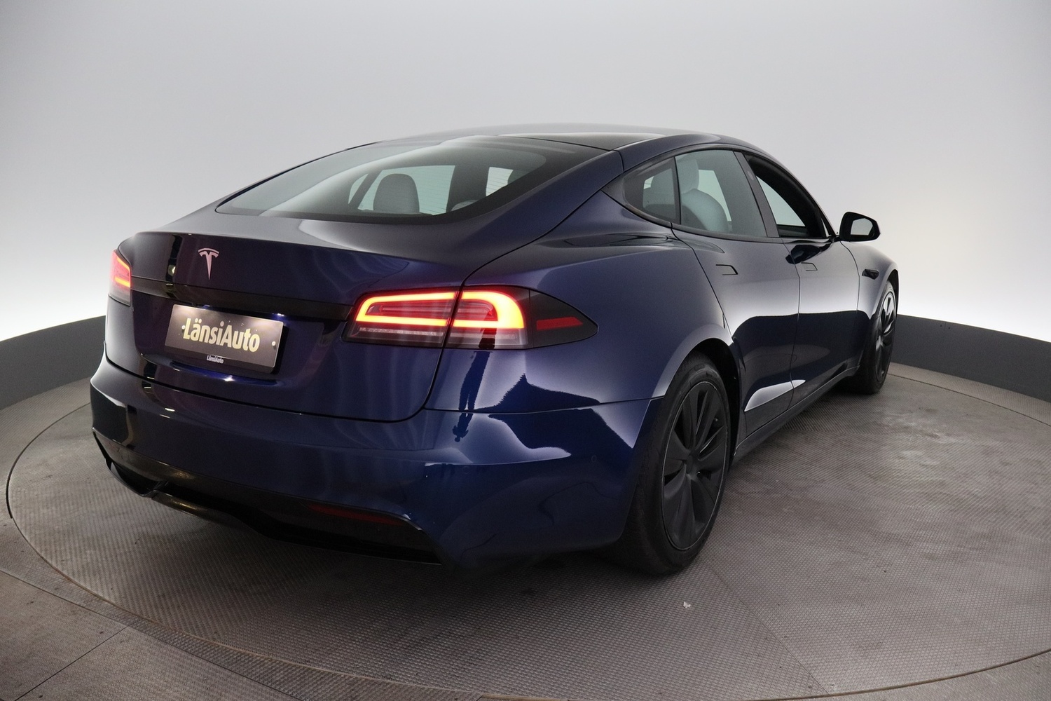 Tesla Model S vaihtoauto