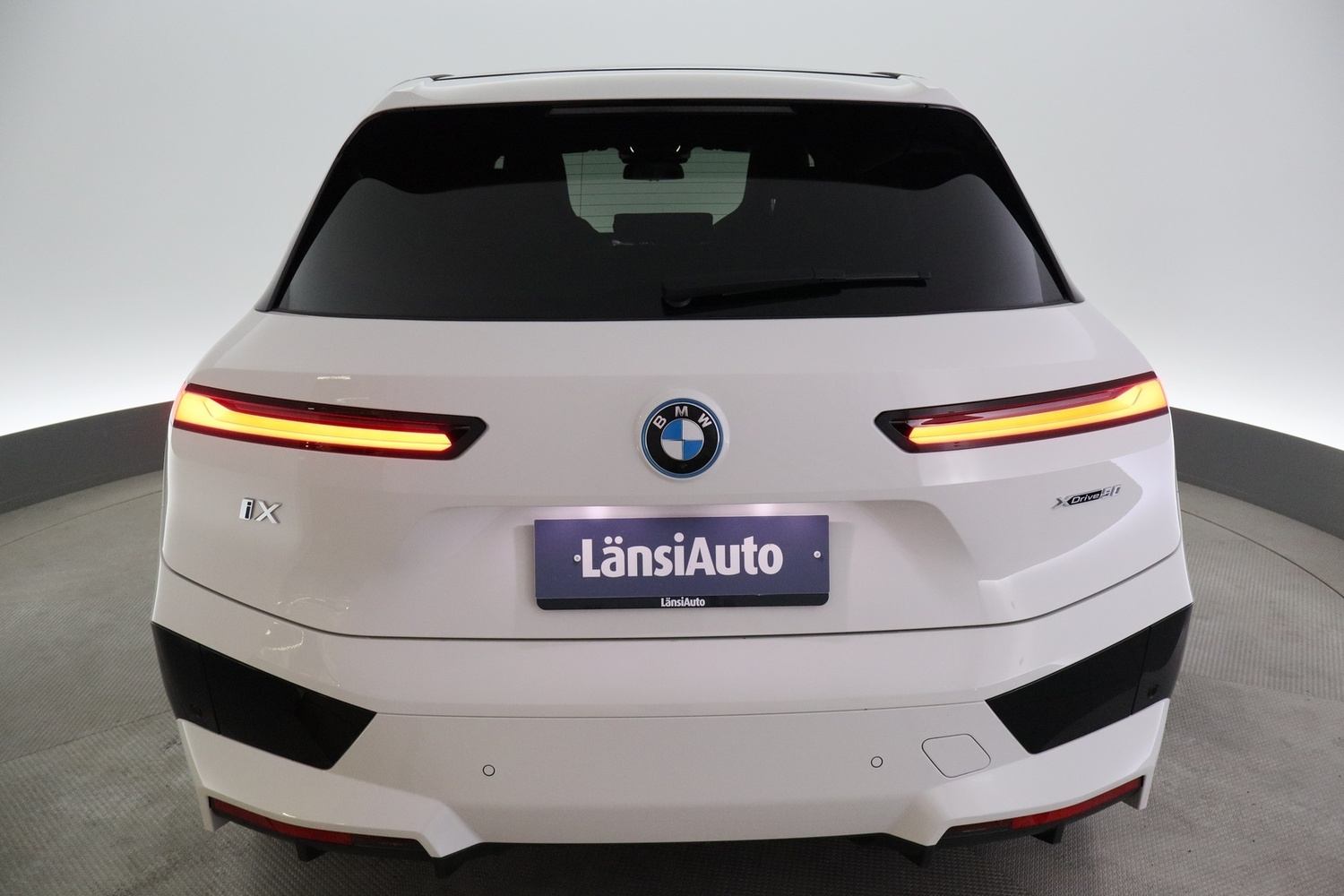 BMW iX vaihtoauto