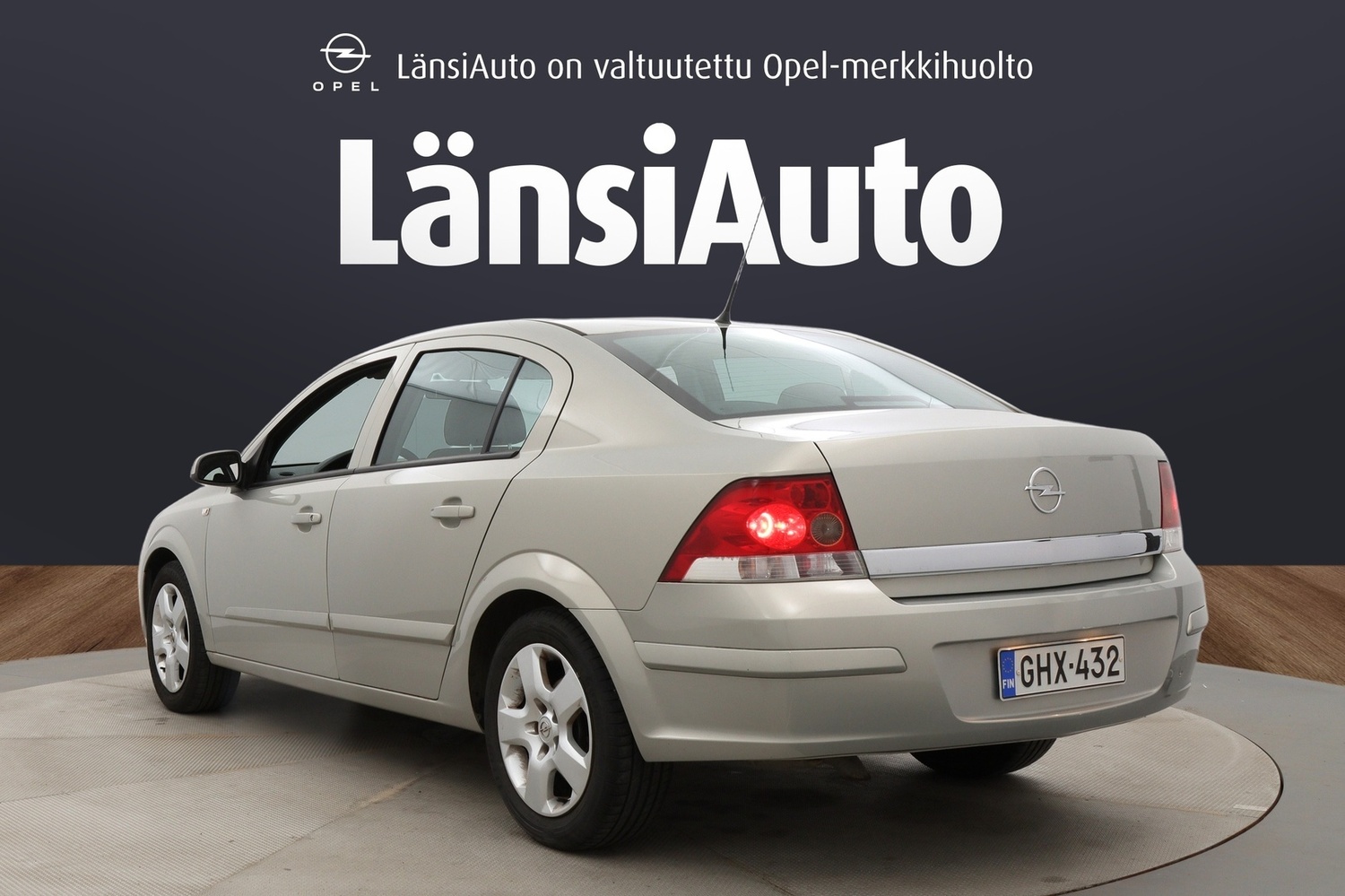 Opel Astra vaihtoauto