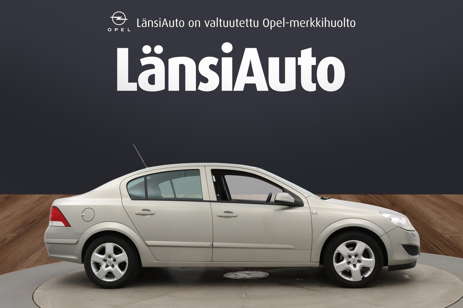 Opel Astra vaihtoauto