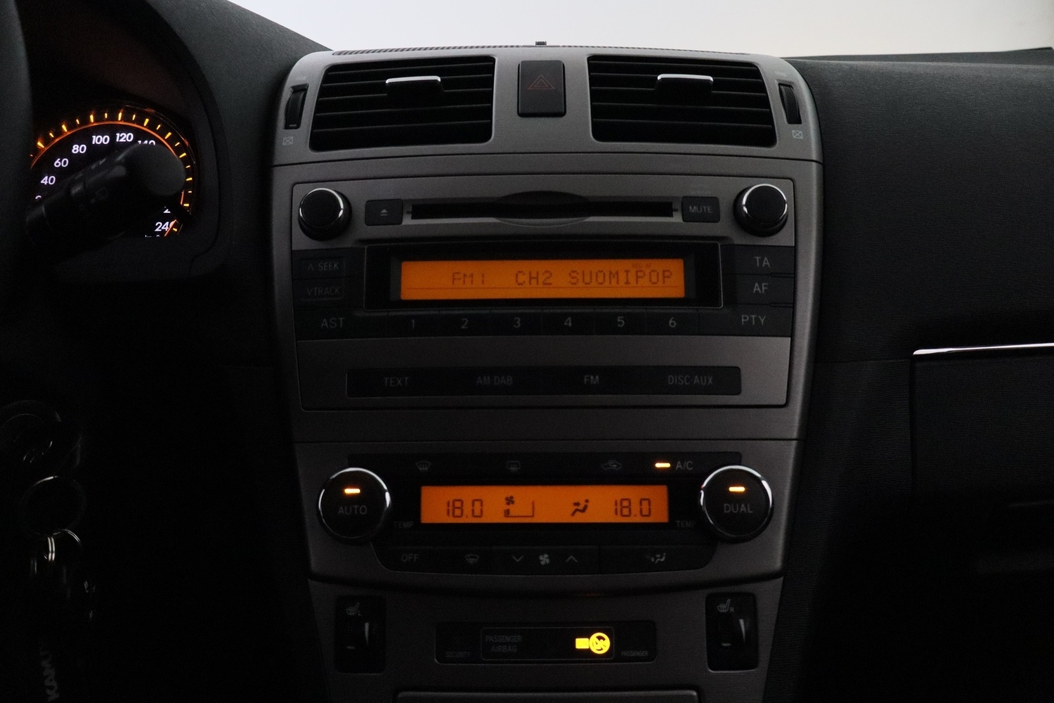 Toyota Avensis vaihtoauto