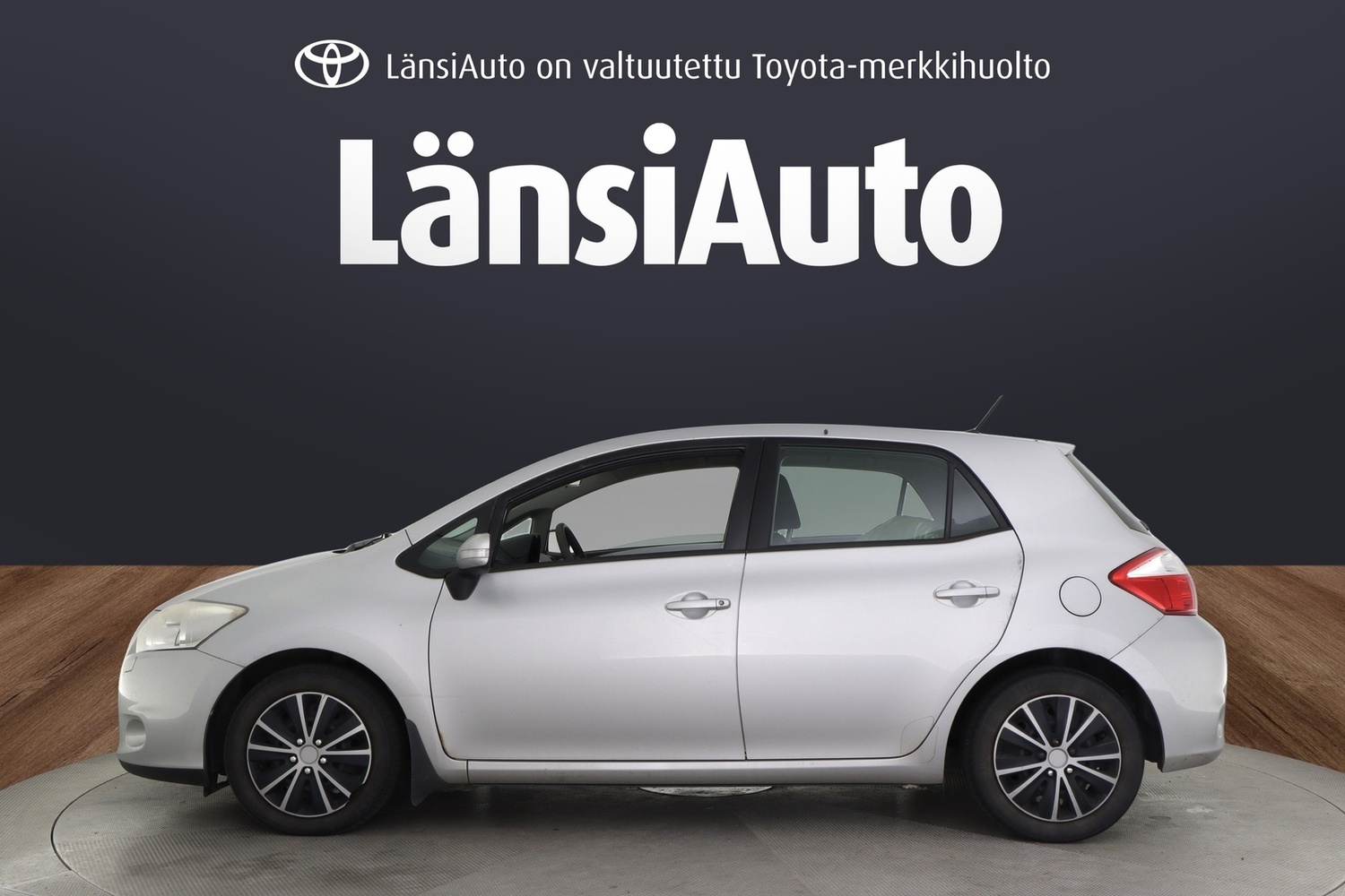 Toyota Auris vaihtoauto