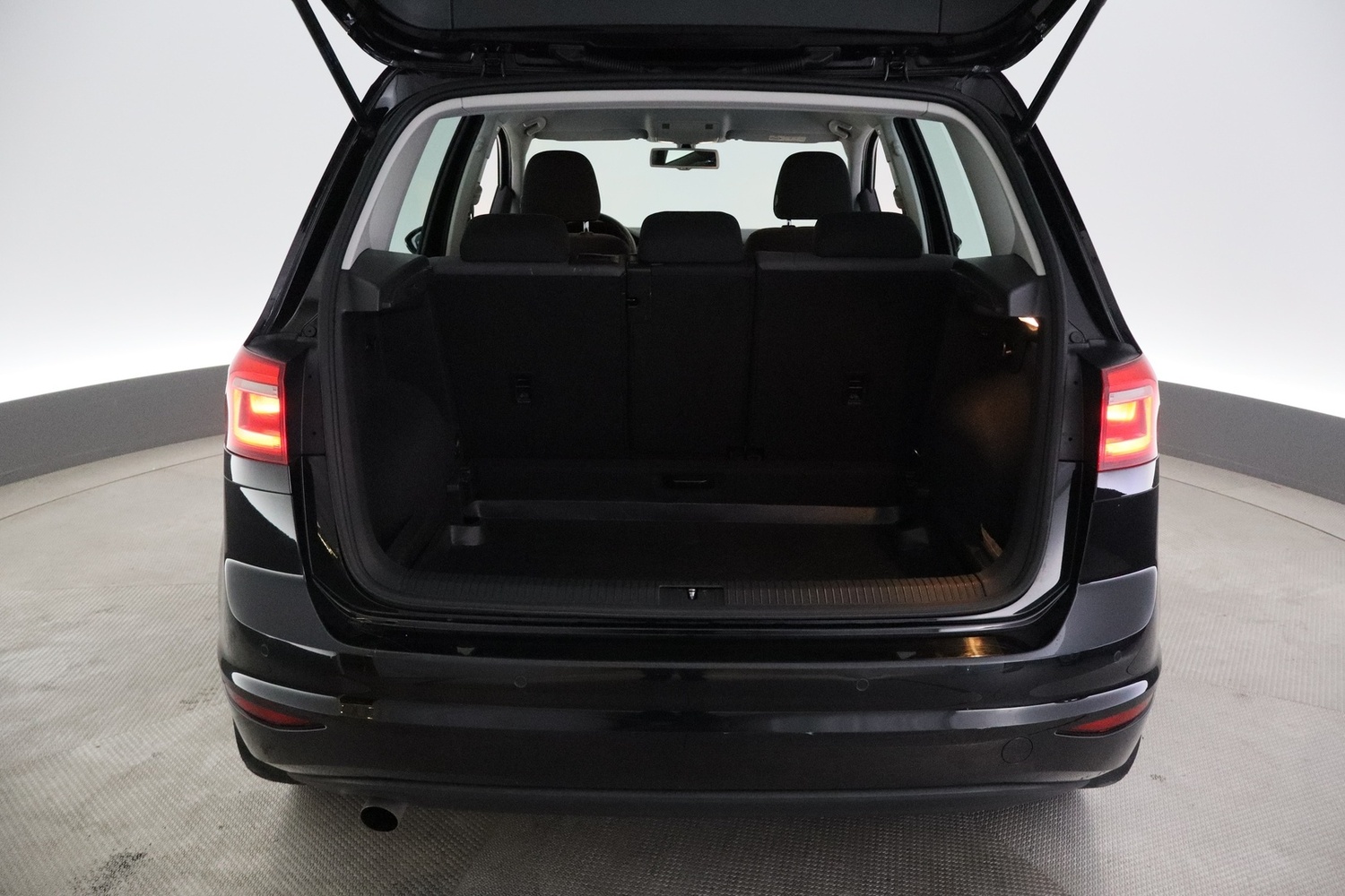 Volkswagen Golf Sportsvan vaihtoauto