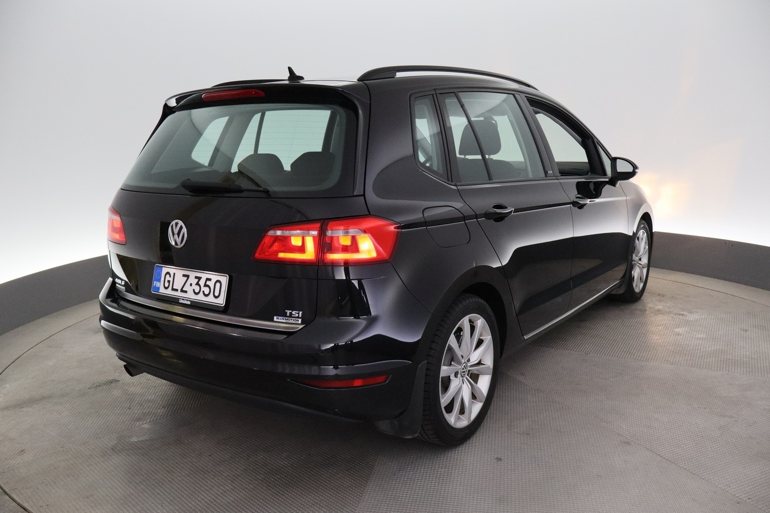 Volkswagen Golf Sportsvan vaihtoauto