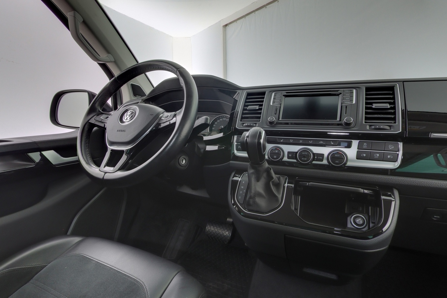 Volkswagen Multivan vaihtoauto