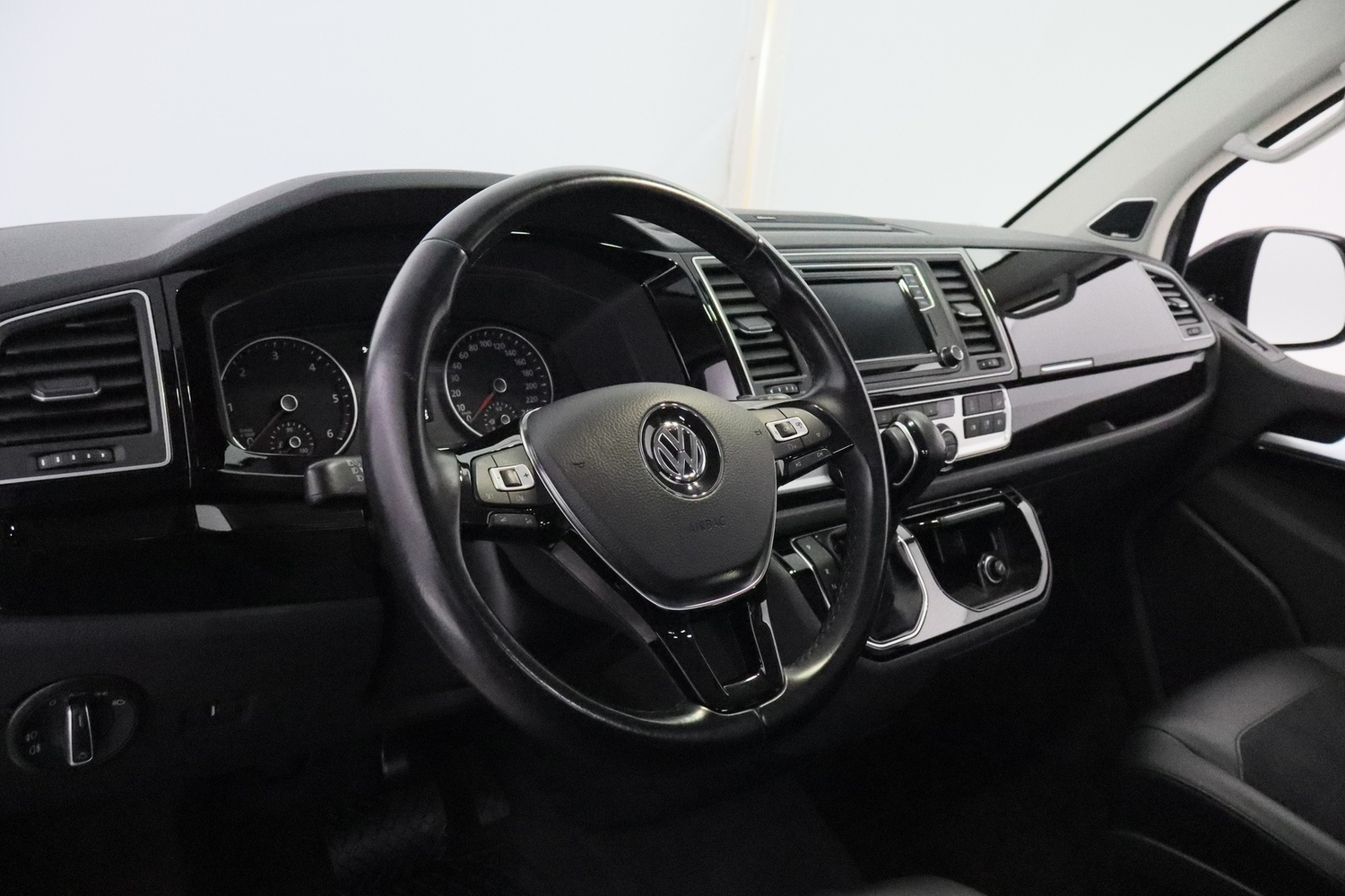 Volkswagen Multivan vaihtoauto