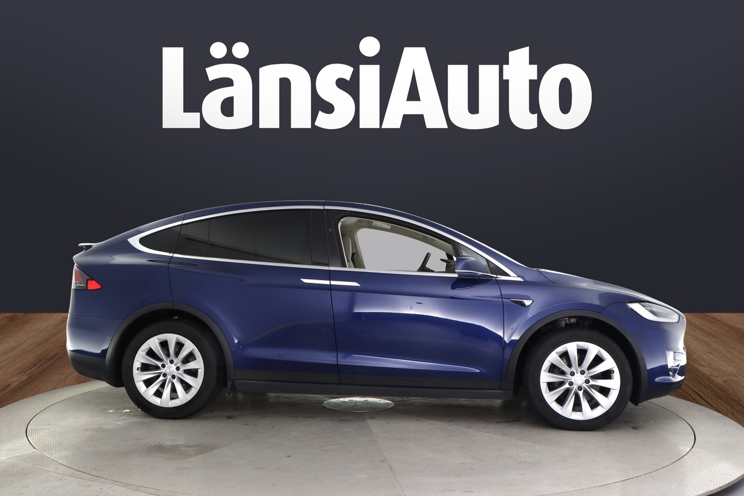 Tesla Model X vaihtoauto