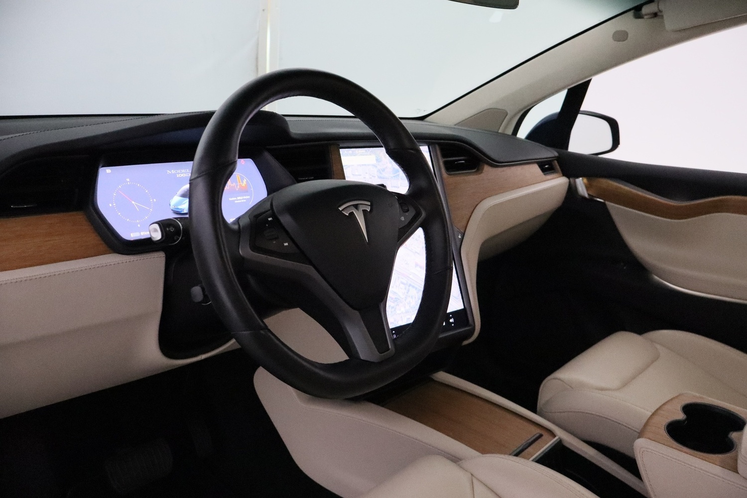 Tesla Model X vaihtoauto