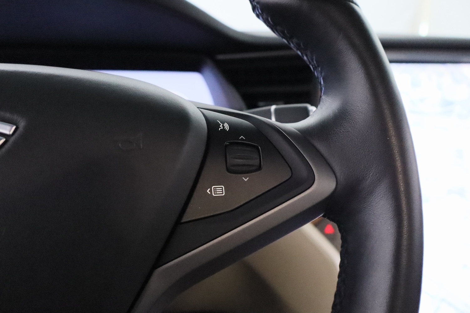 Tesla Model X vaihtoauto