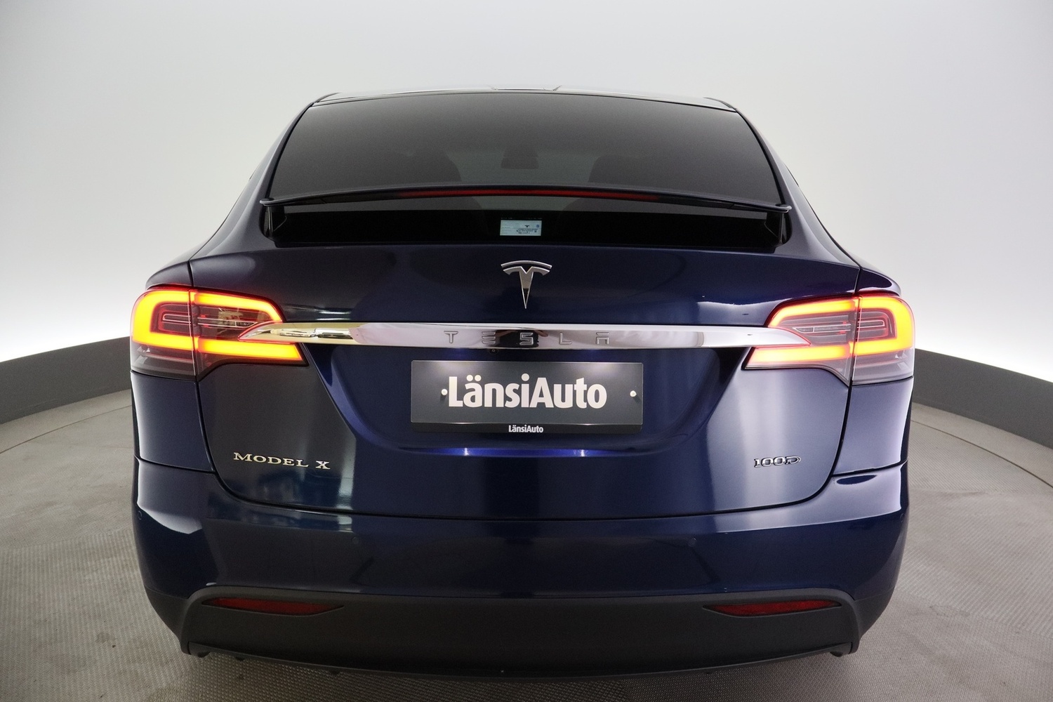 Tesla Model X vaihtoauto