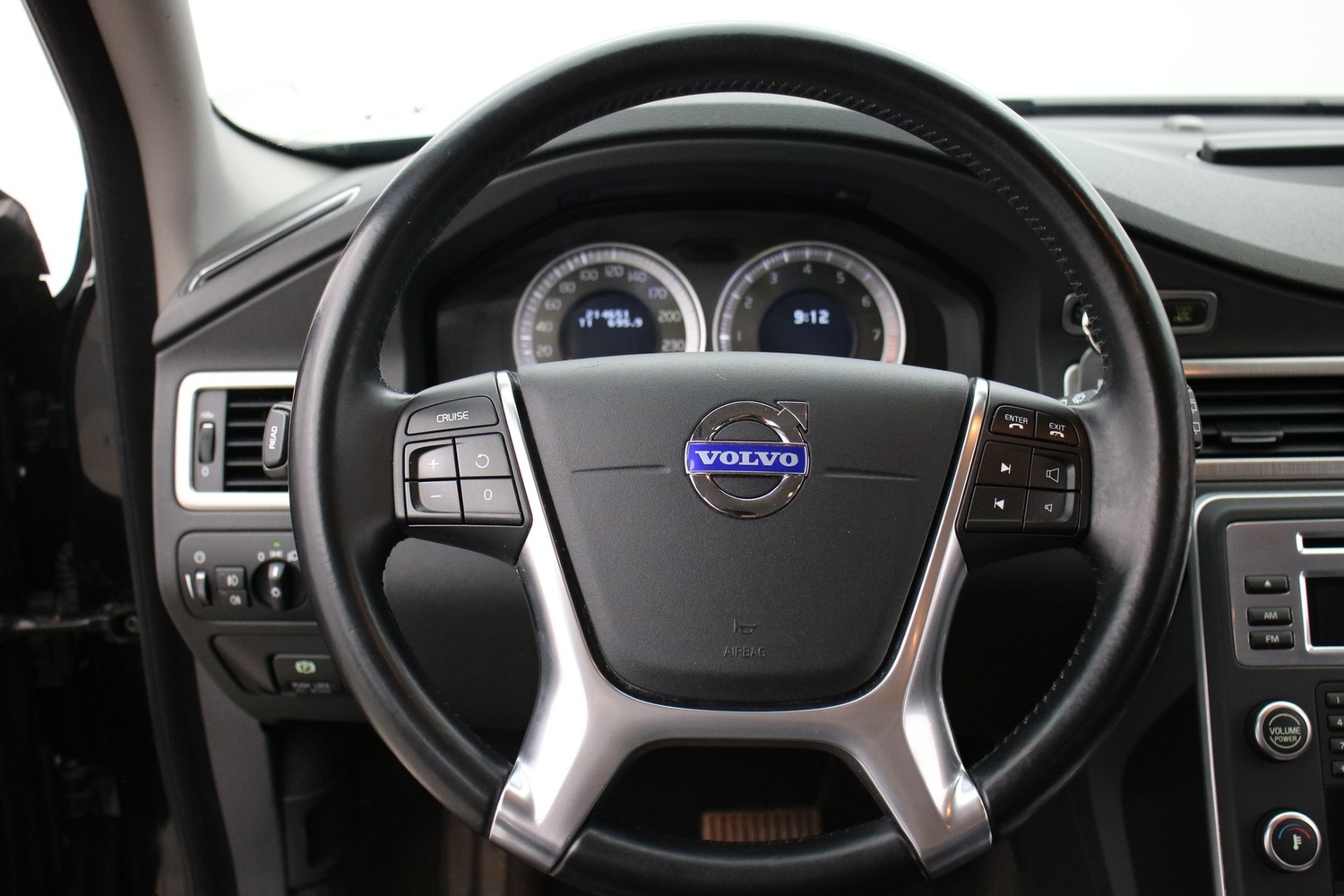 Volvo V70 vaihtoauto