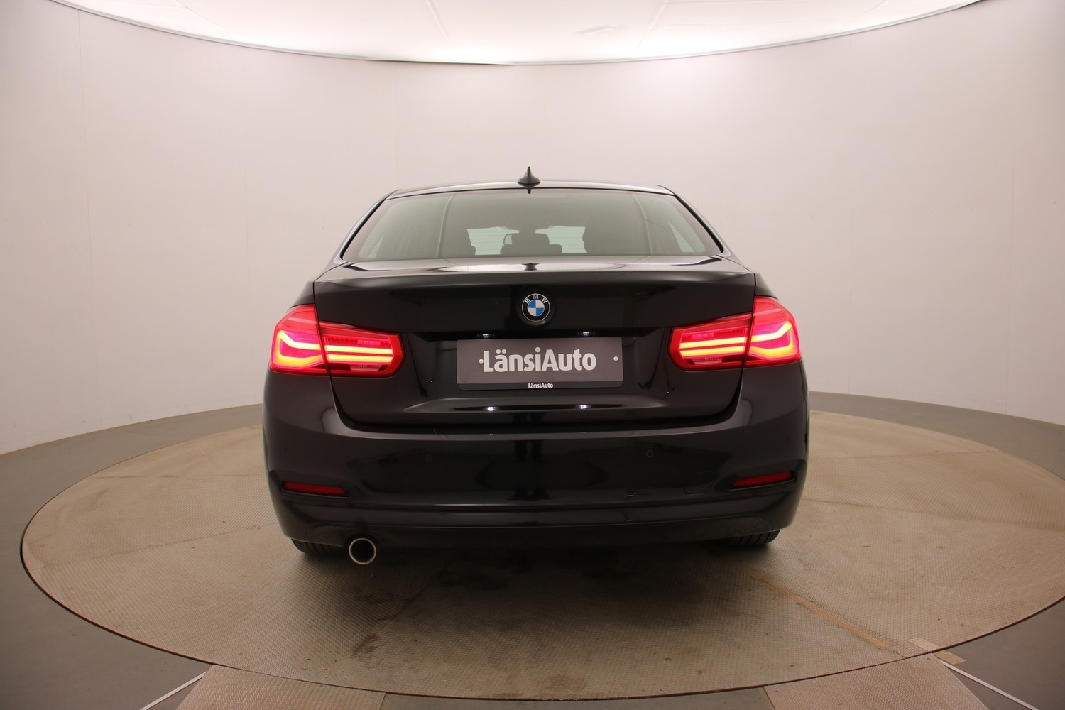 BMW 318 vaihtoauto