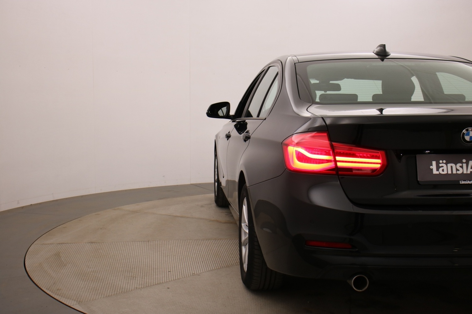 BMW 318 vaihtoauto