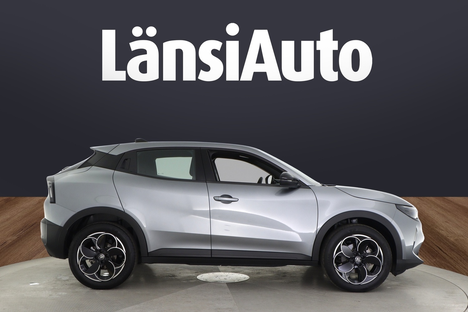 Alfa Romeo Junior vaihtoauto