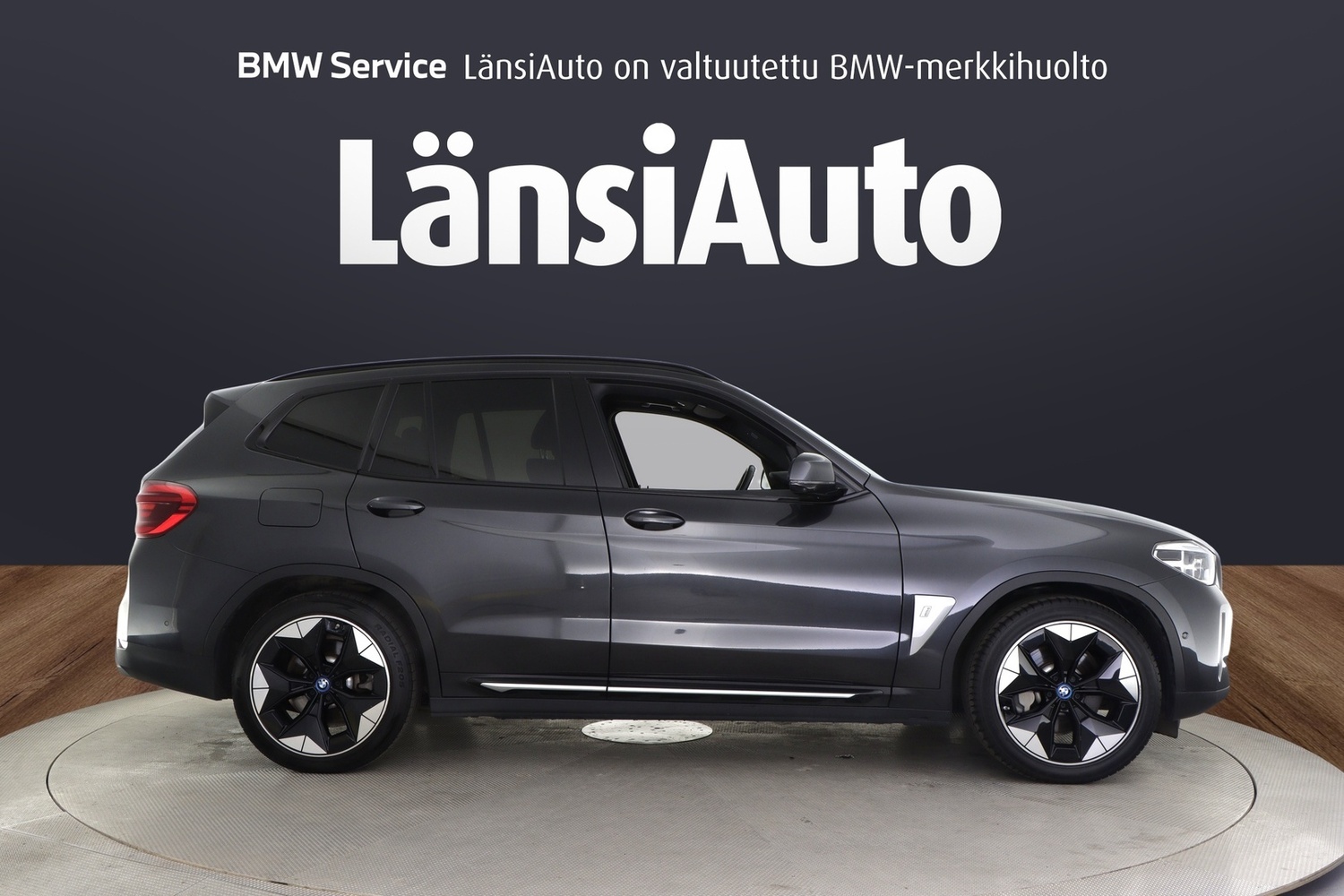 BMW iX3 vaihtoauto