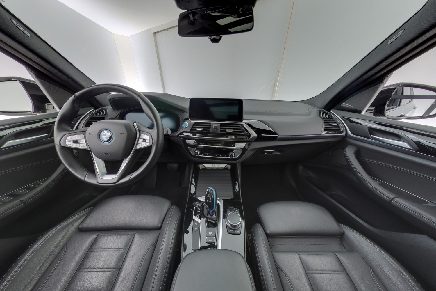 BMW iX3 vaihtoauto