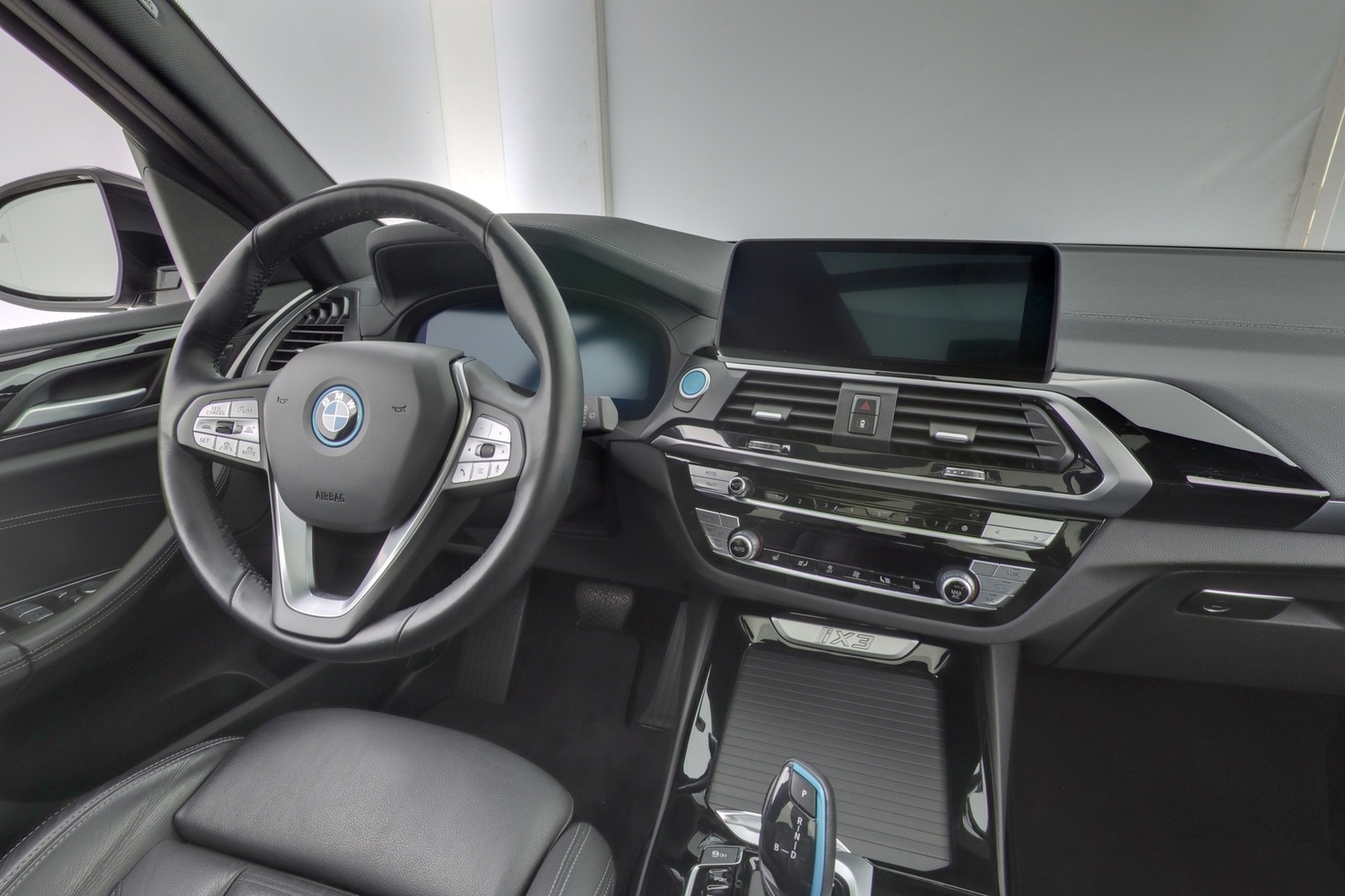 BMW iX3 vaihtoauto