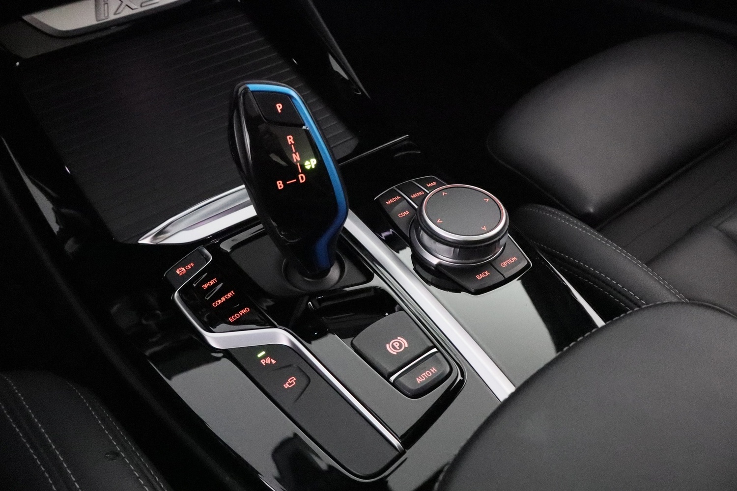 BMW iX3 vaihtoauto