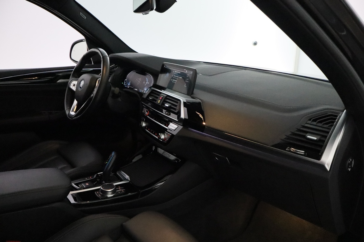 BMW iX3 vaihtoauto