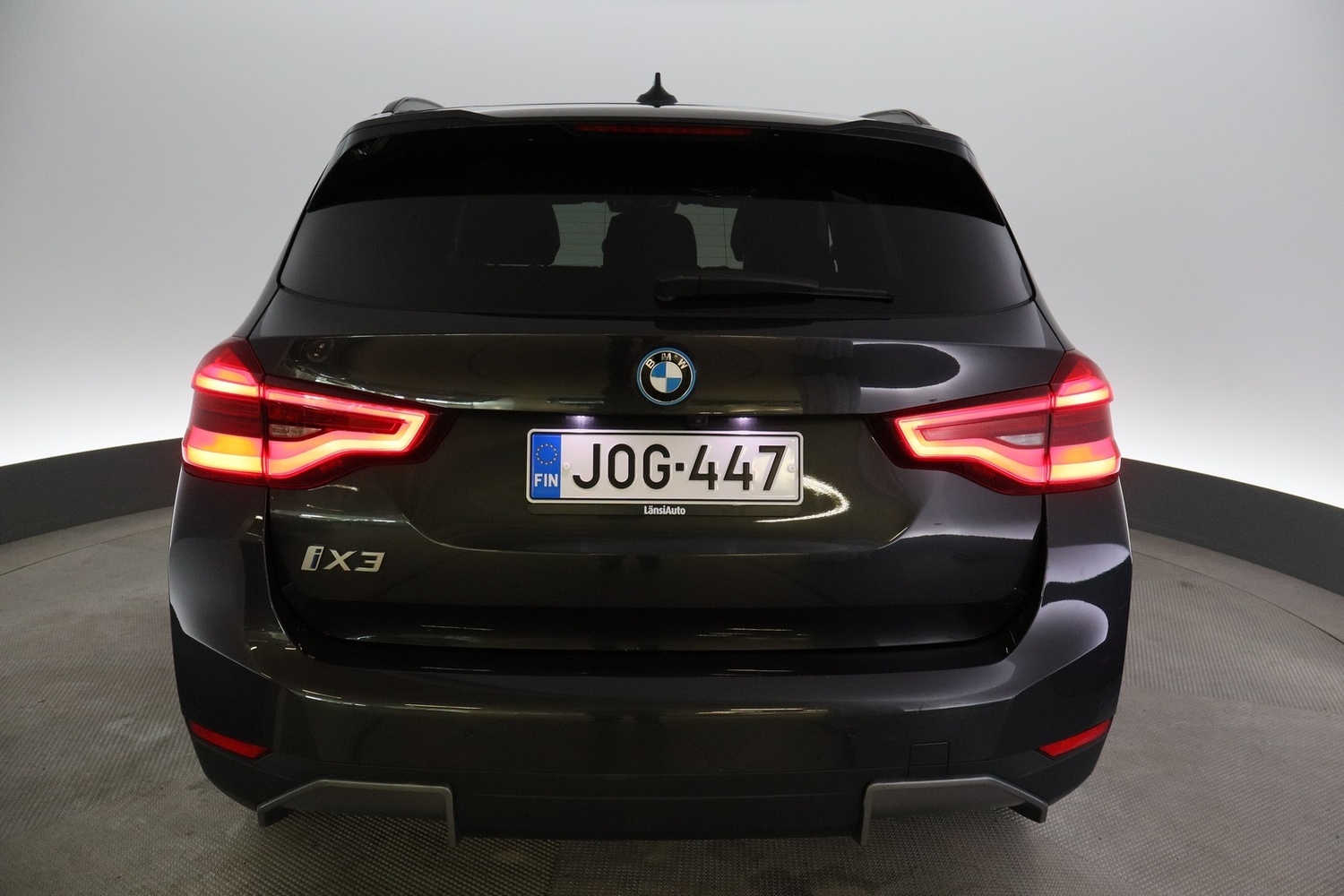 BMW iX3 vaihtoauto