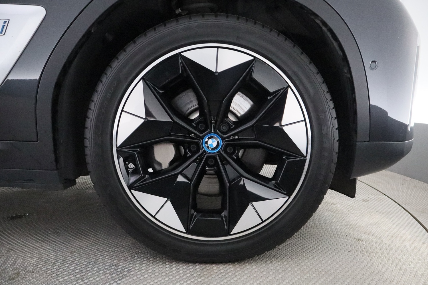 BMW iX3 vaihtoauto