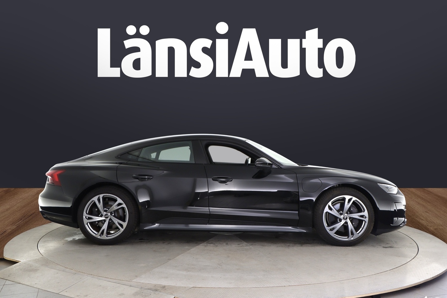 Audi e-tron GT vaihtoauto