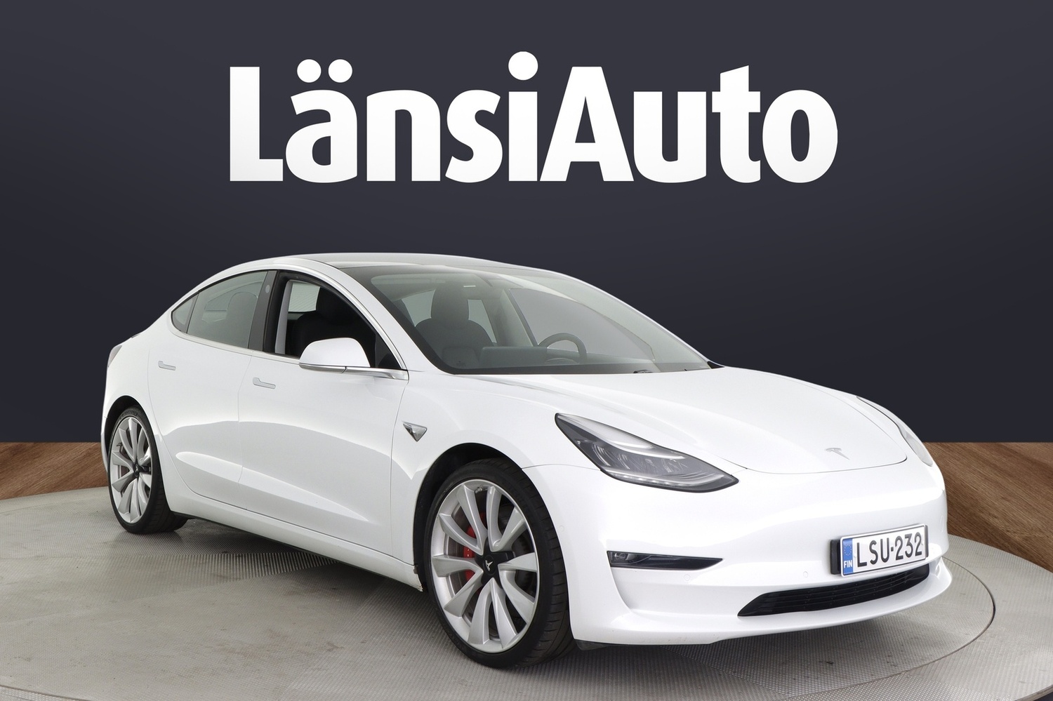 Tesla Model 3 vaihtoauto