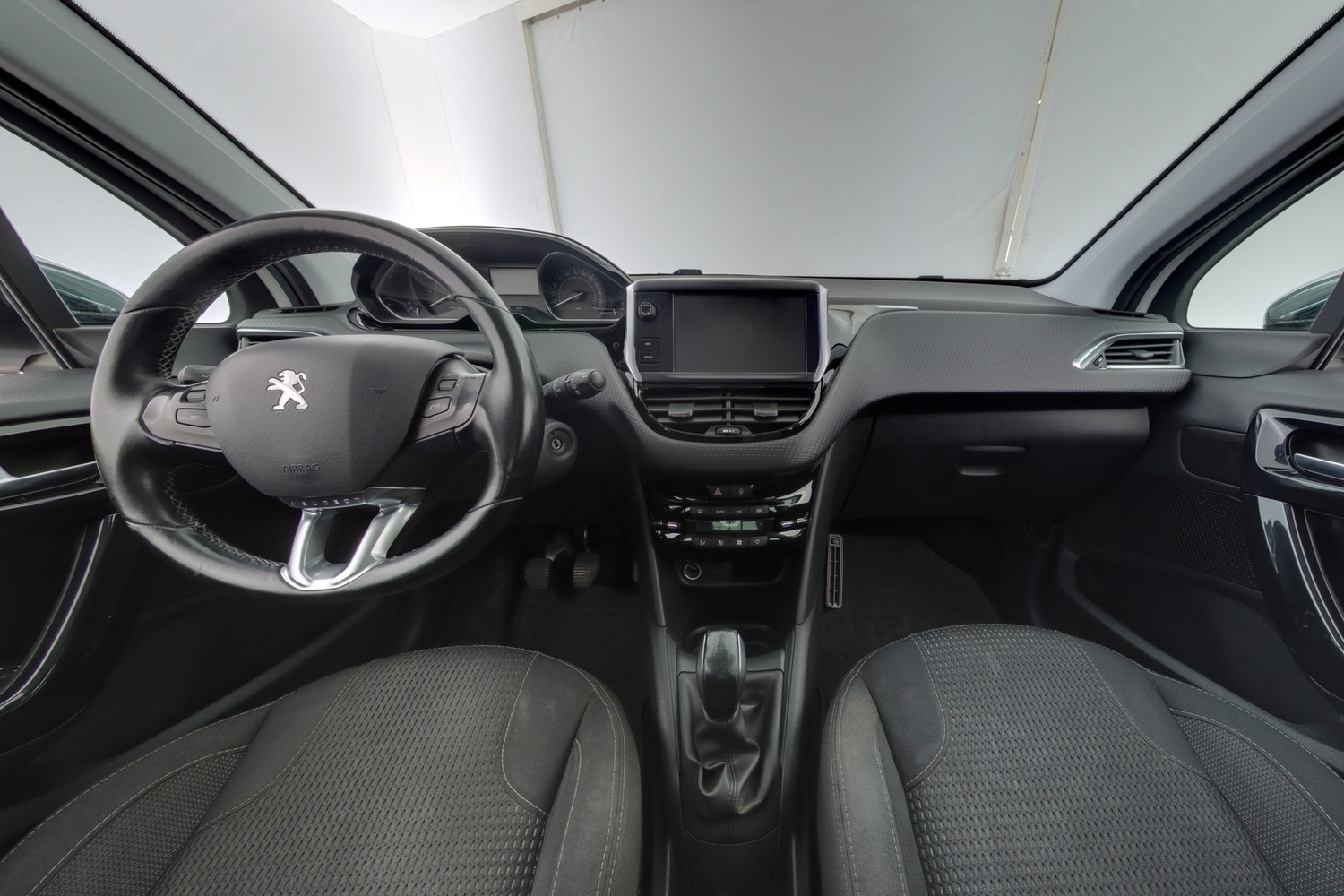 Peugeot 208 vaihtoauto
