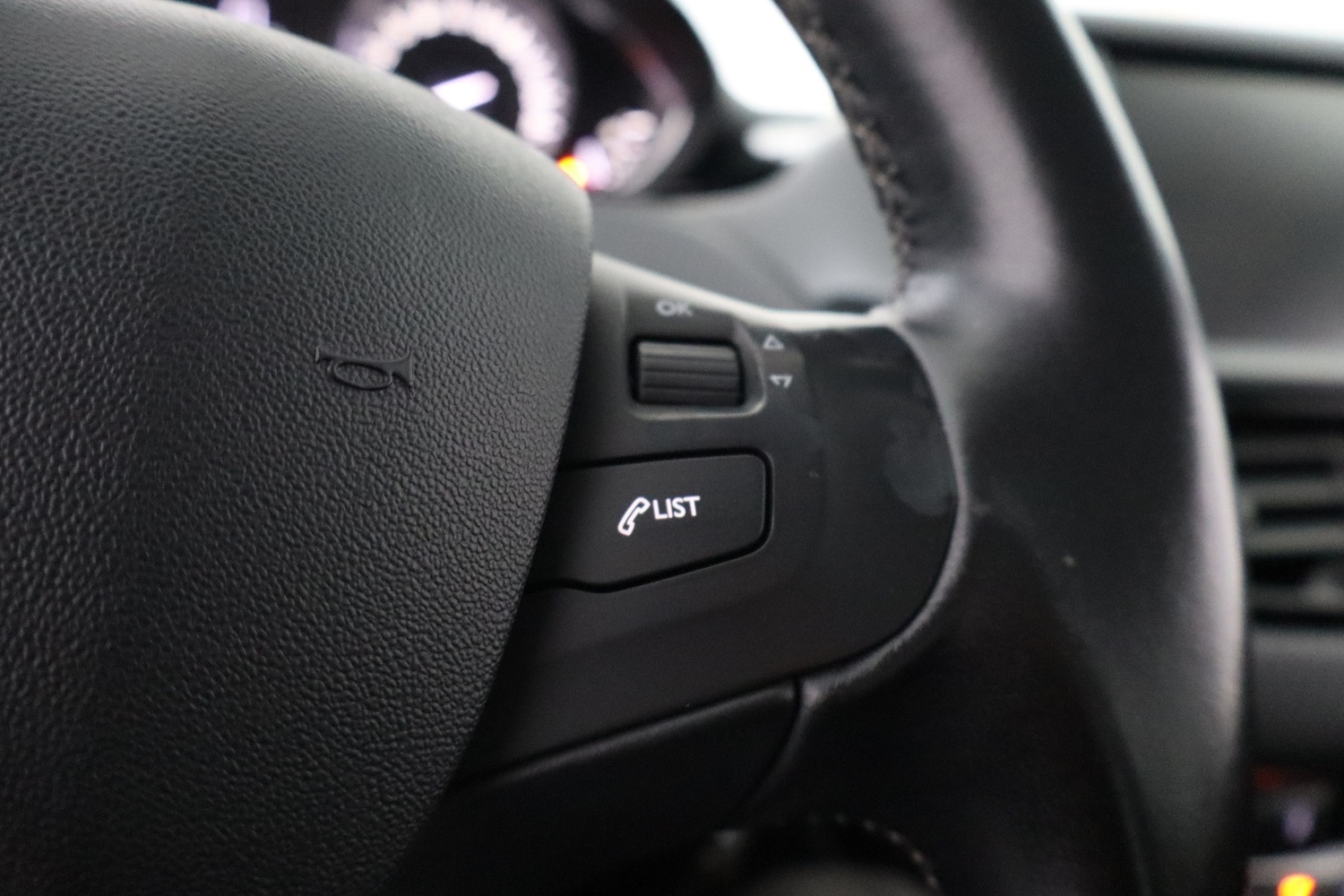 Peugeot 208 vaihtoauto