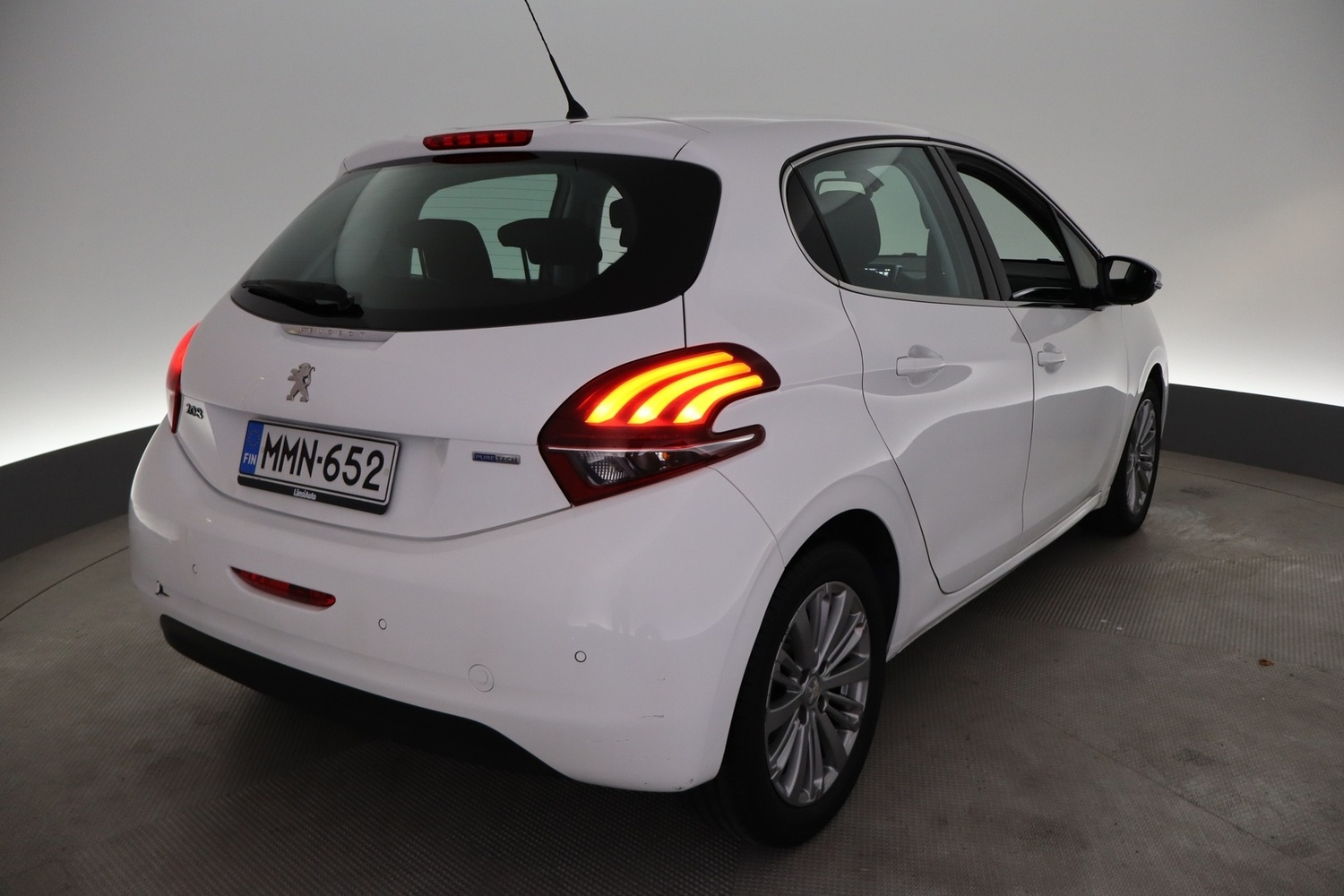 Peugeot 208 vaihtoauto