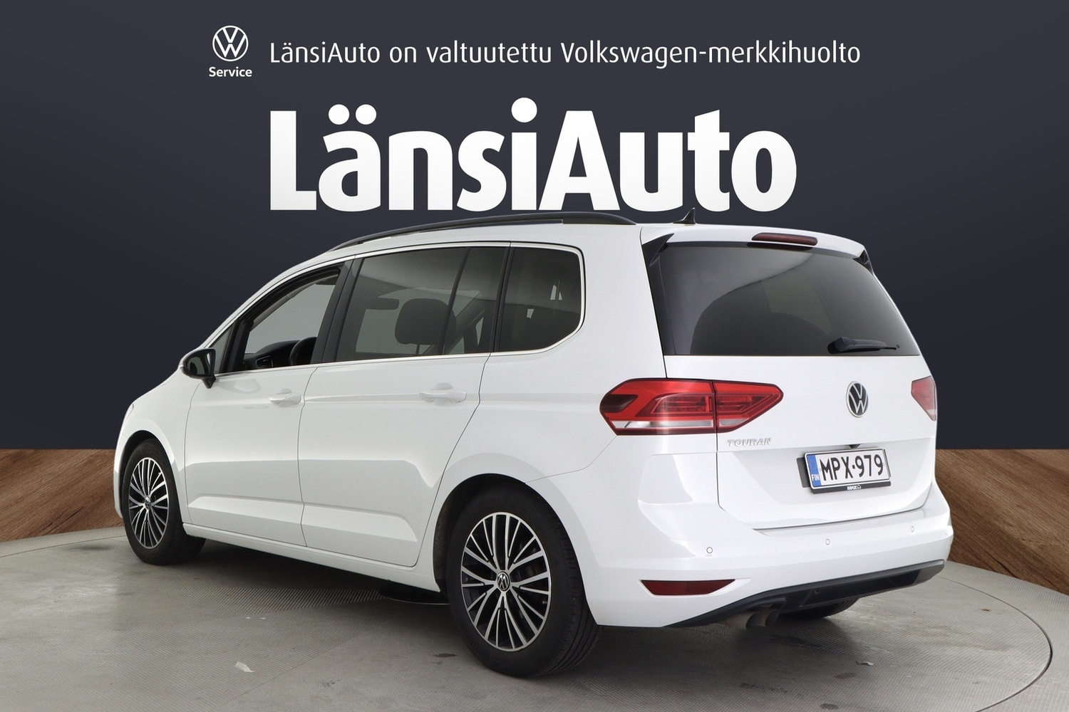 Volkswagen Touran vaihtoauto