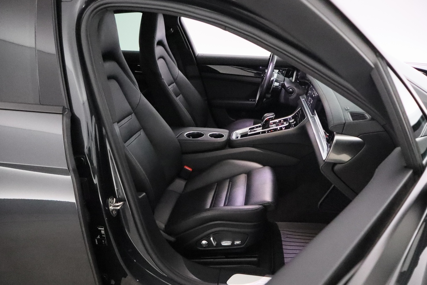 Porsche Panamera vaihtoauto