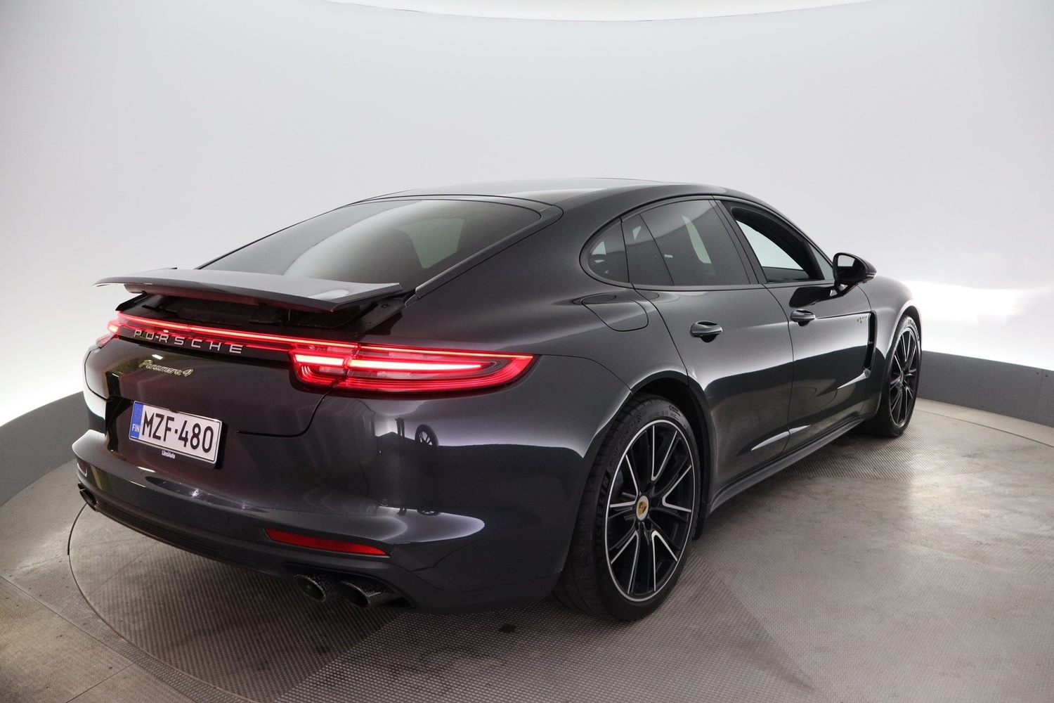 Porsche Panamera vaihtoauto