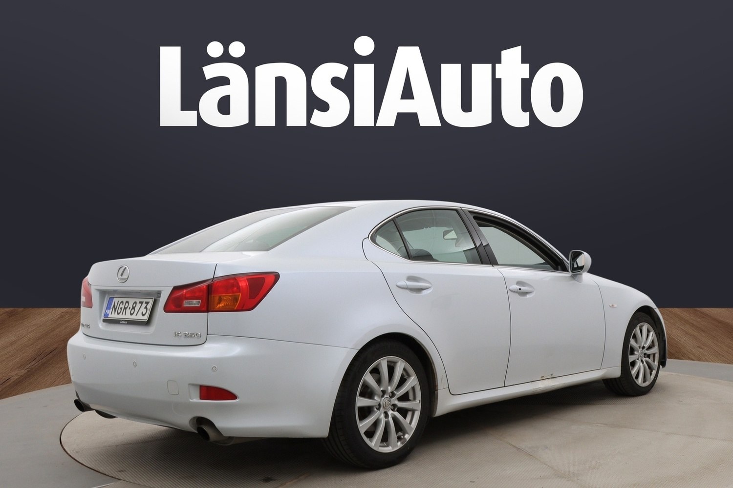 Lexus IS vaihtoauto