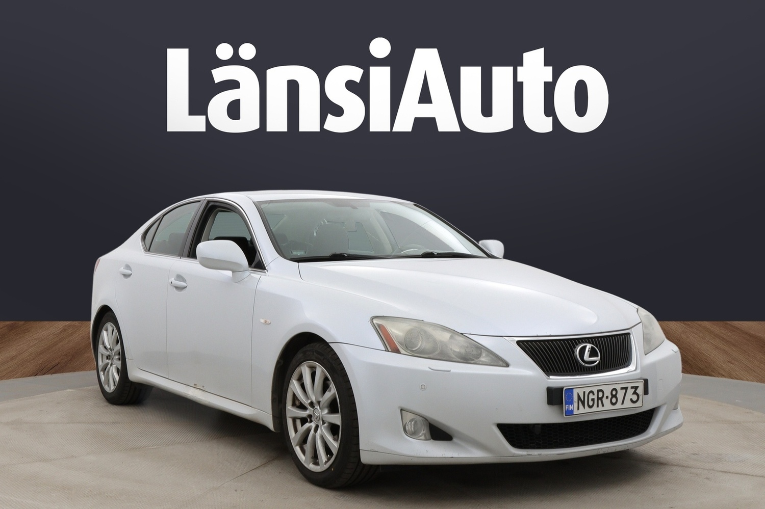 Lexus IS vaihtoauto