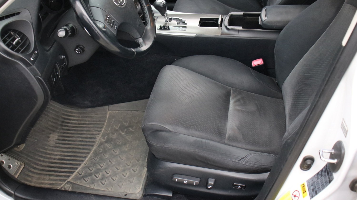 Lexus IS vaihtoauto