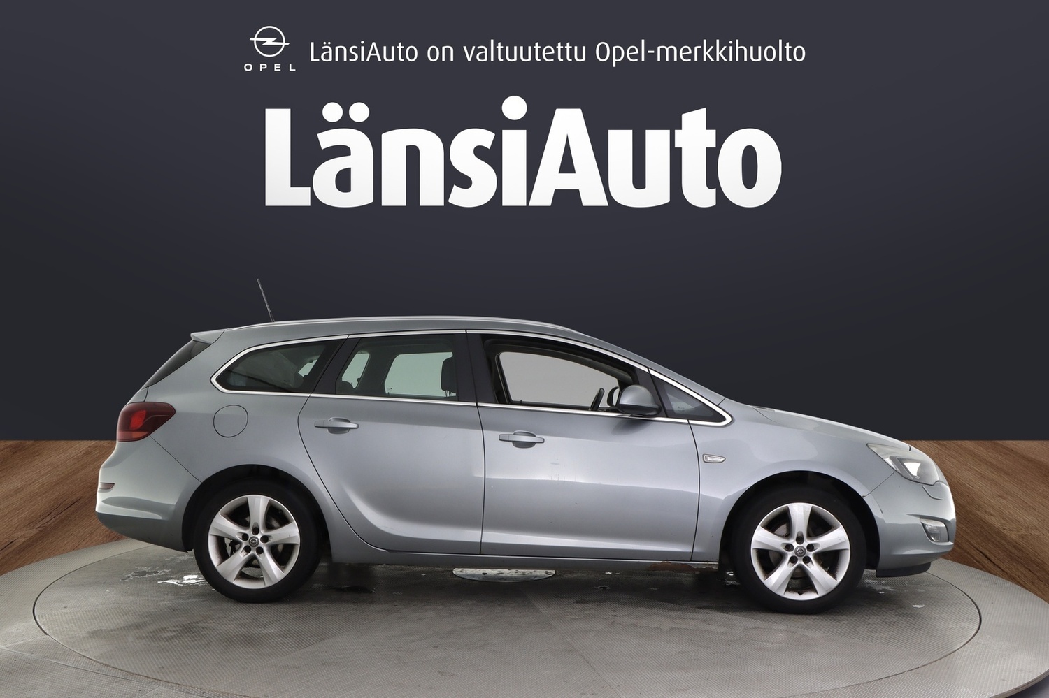 Opel Astra vaihtoauto