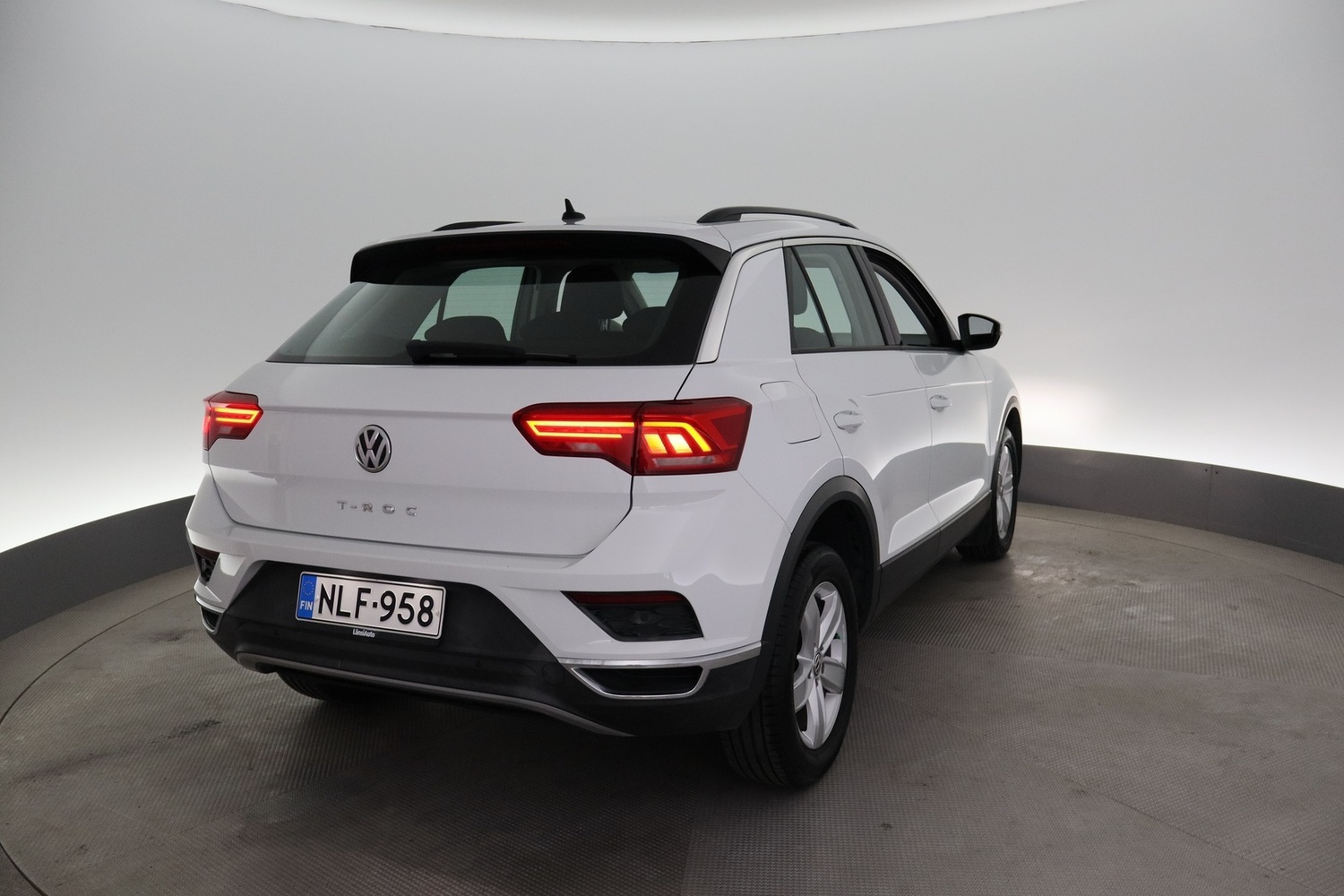 Volkswagen T-Roc vaihtoauto