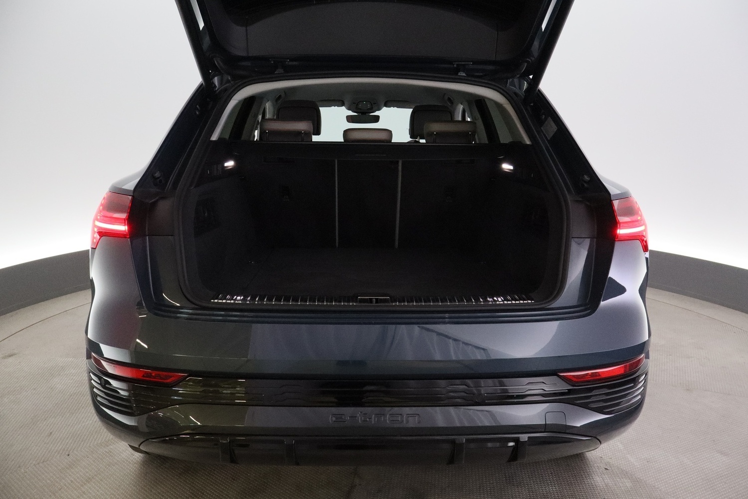 Audi Q8 e-tron vaihtoauto