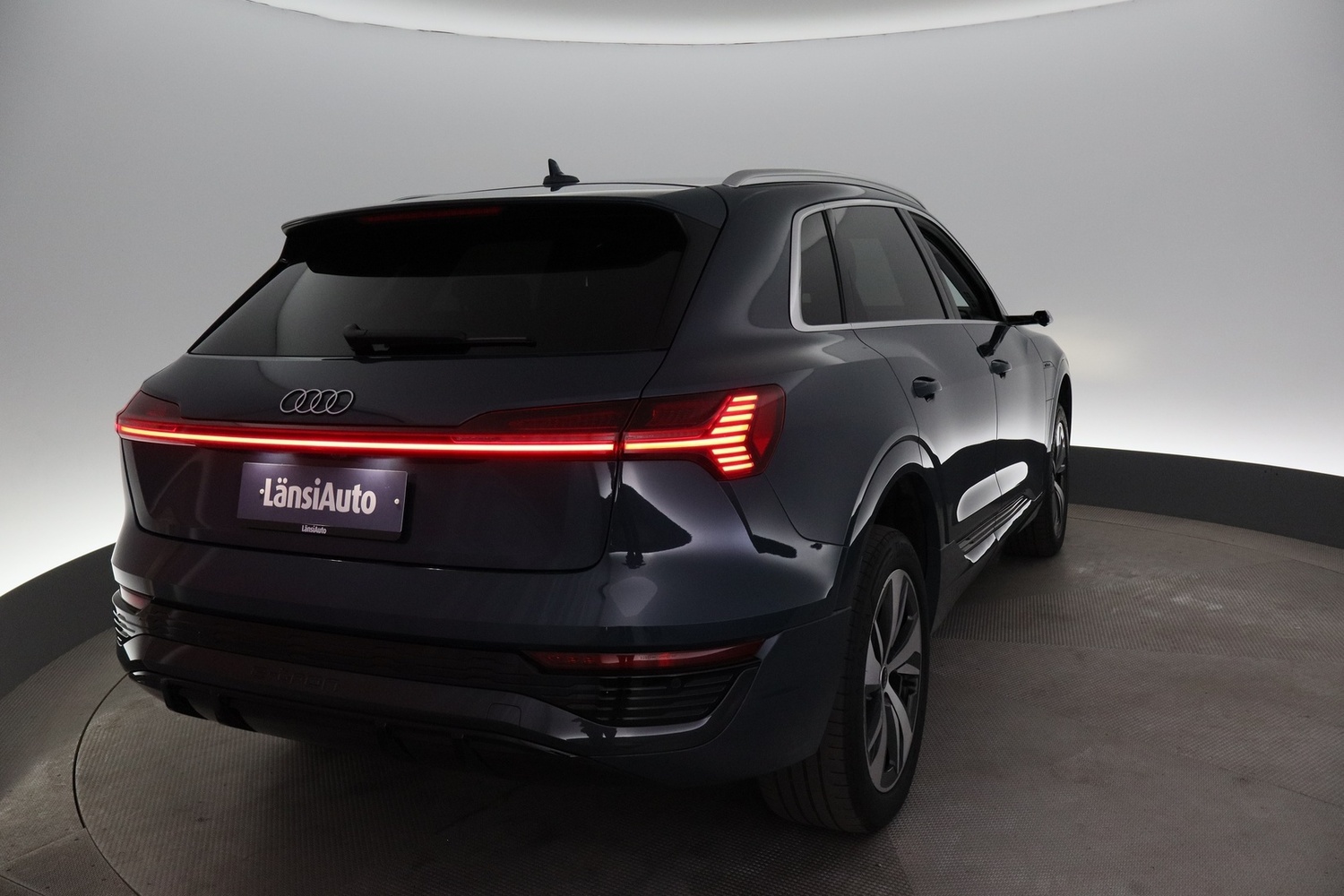Audi Q8 e-tron vaihtoauto