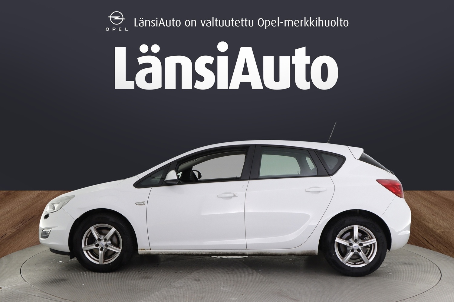 Opel Astra vaihtoauto