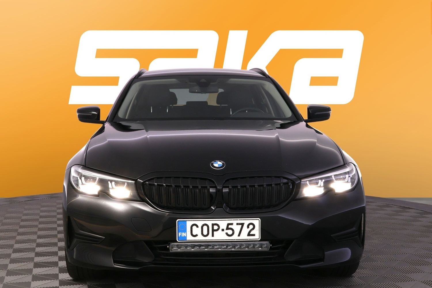 BMW 320 vaihtoauto