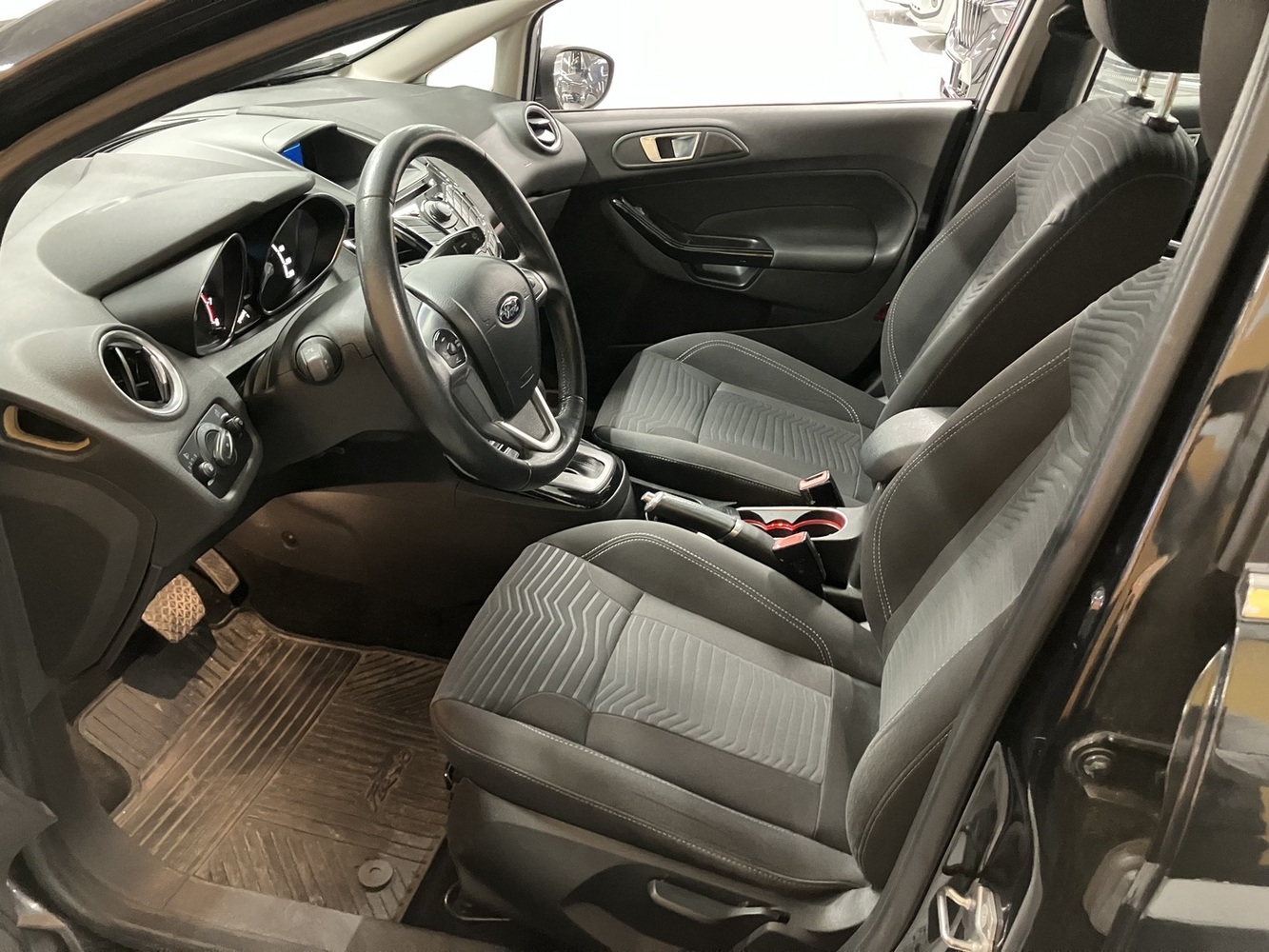 Ford Fiesta vaihtoauto
