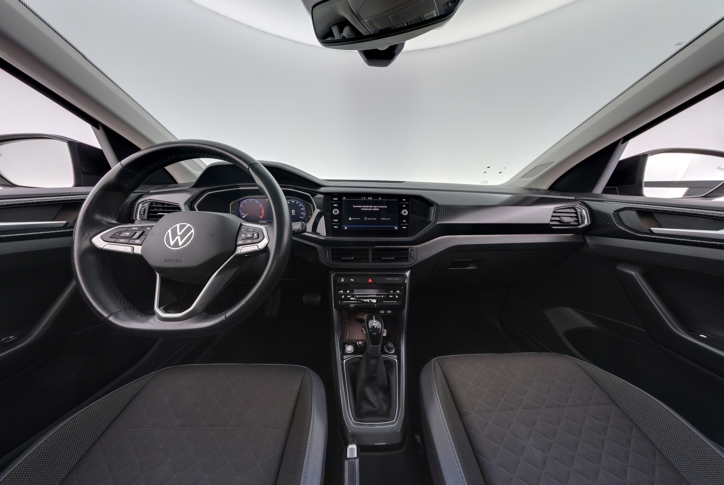 Volkswagen T-Cross vaihtoauto