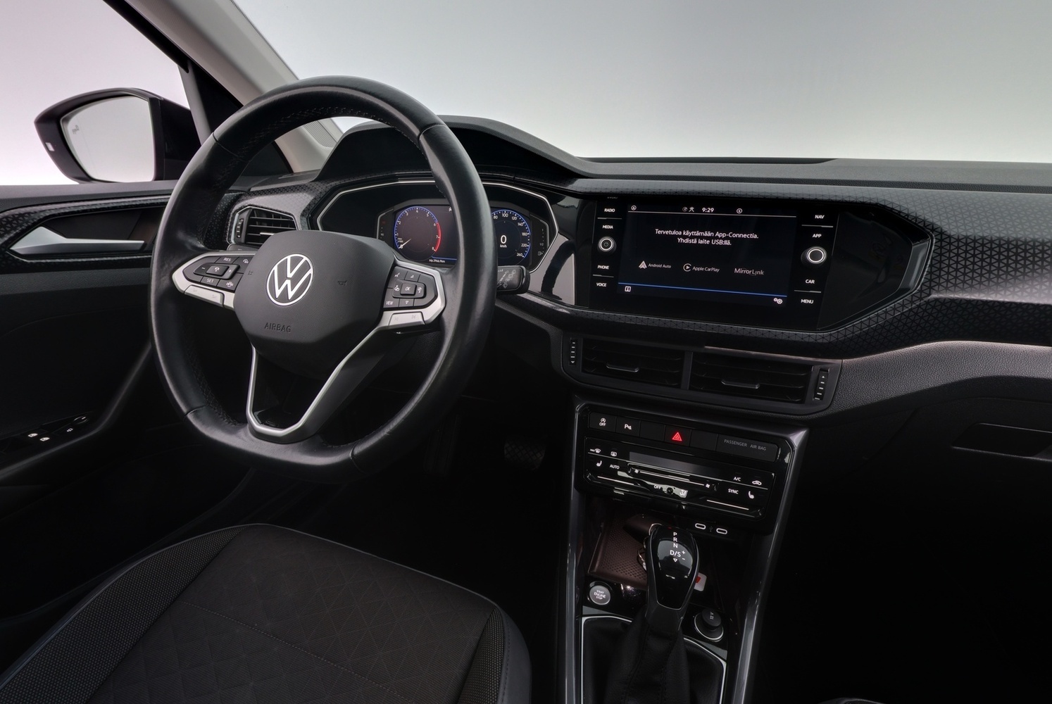 Volkswagen T-Cross vaihtoauto