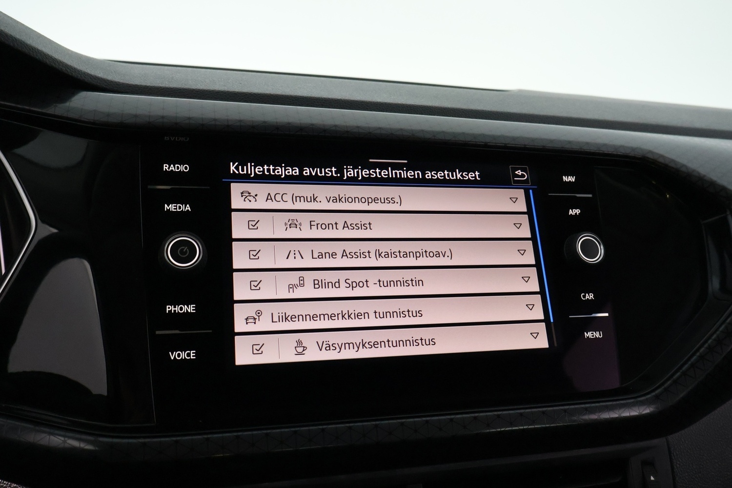 Volkswagen T-Cross vaihtoauto