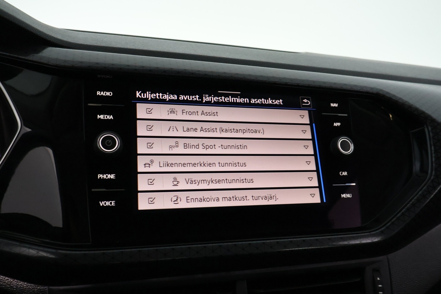 Volkswagen T-Cross vaihtoauto